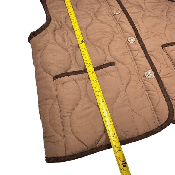 NWOT Quilted Vest Sz XL Tan Sherpa Lining Gold Buttons Pockets Preppy Comfy Boxy - Picture 7 of 10